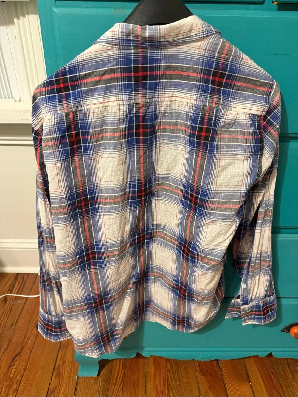 J.Crew Garçon Classic Fit plaid button-down, women’s size 6.